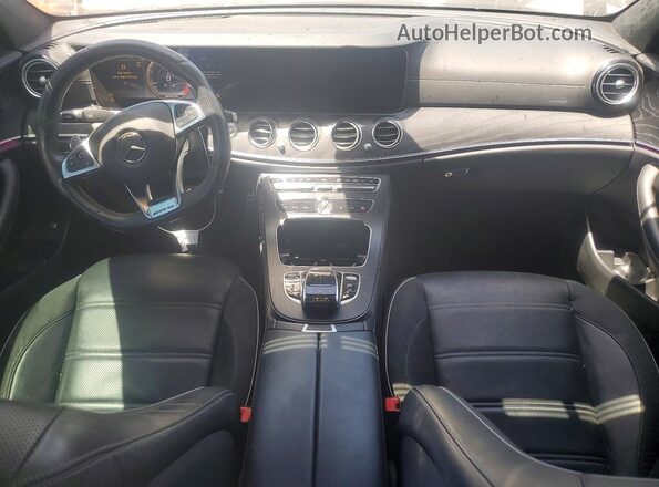 WDDZF8KB4JA337016 2018 MERCEDES-BENZ E Black Widok deski rozdzielczej