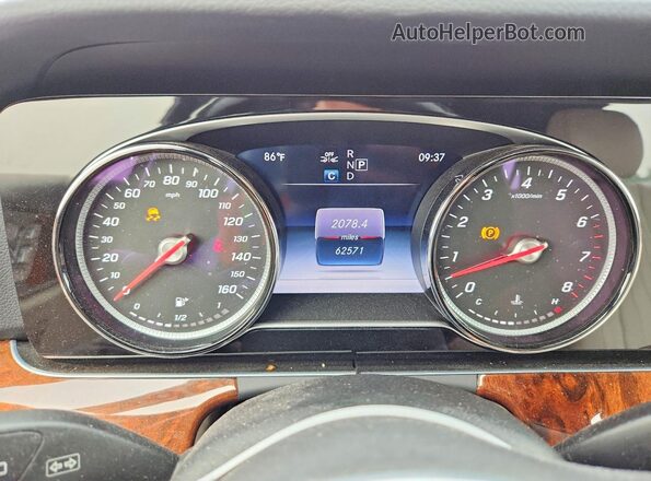 WDDZH6JB1KA624914 2019 MERCEDES-BENZ E White Вид щитка приладів