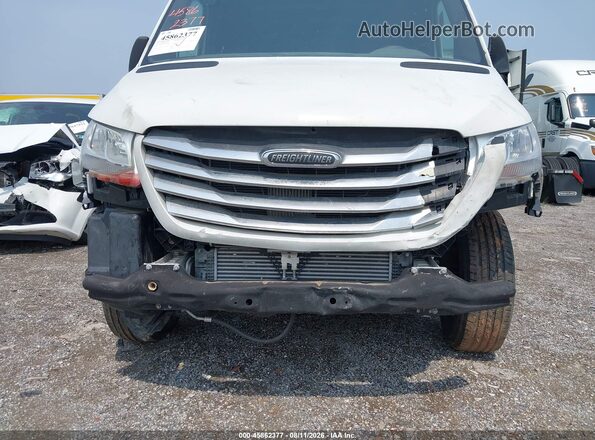WDRPF1CD4KP160393 2019 FREIGHTLINER SPRINTER 2500 White Front view