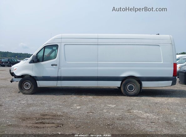 WDRPF1CD4KP160393 2019 FREIGHTLINER SPRINTER 2500 White Rear interior view