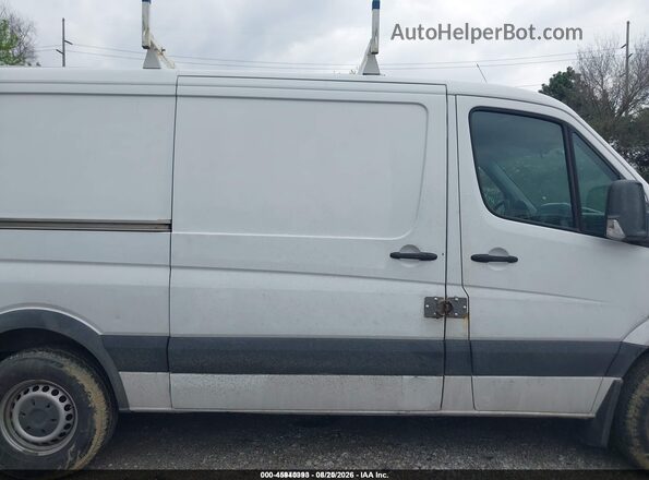 WDYPE7CD7HP573928 2017 FREIGHTLINER SPRINTER 2500 White Widok wnętrza z tyłu