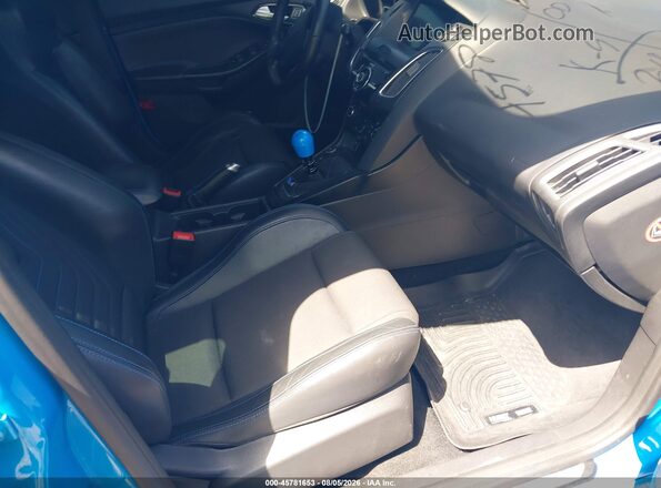 WF0DP3TH0H4120981 2017 FORD FOCUS RS Синий Вид салона спереди