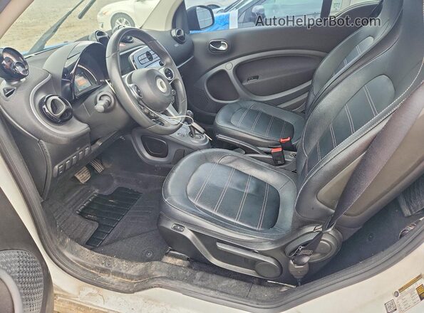 WMEFJ5DA4GK059818 2016 SMART FORTWO Blue Vista interior delantera