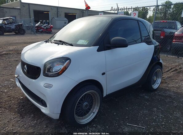 WMEFJ5DA4GK074528 2016 SMART FORTWO White Front left