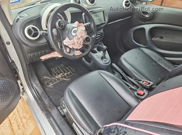 WMEFJ5DA7GK142420 2016 SMART FORTWO White Vista del salpicadero