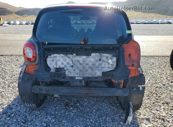 WMEFJ9BA8HK214558 2017 SMART FORTWO Gray Rear view