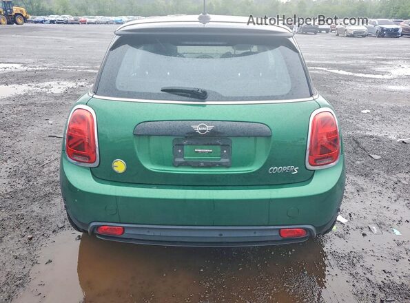 WMW13DJ09P2S93569 2023 MINI COOPER Green Vista trasera