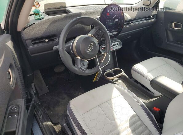 WMW23GD02S2W33784 2025 MINI COOPER Green Dashboard view