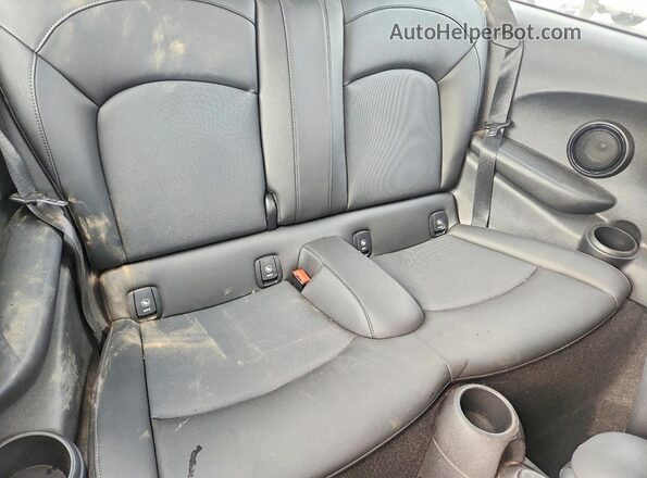 WMW33DH01N2P87033 2022 MINI COOPER Green Rear seats view