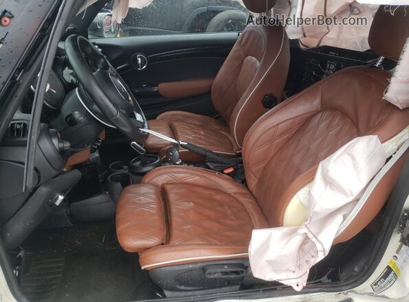 WMW33DH07P2S79135 2023 MINI COOPER White Front interior view