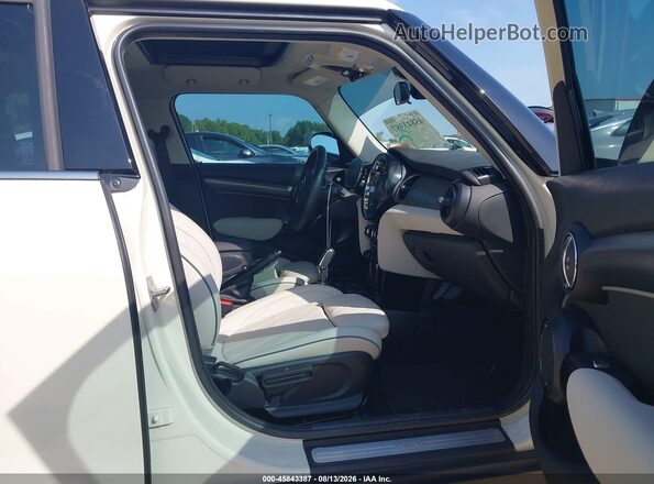 WMW33DK09P2S85544 2023 MINI HARDTOP White Vista interior delantera