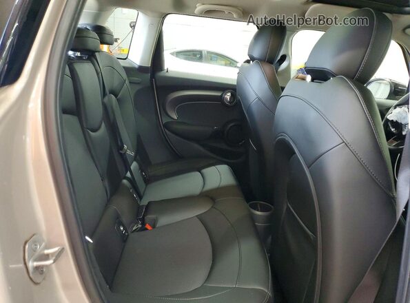 WMW53DK09N2P89288 2022 MINI COOPER Gray Vista interior trasera
