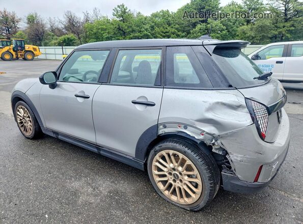 WMW53GD00T2Y09178 2026 MINI COOPER Silver Trasero izquierdo