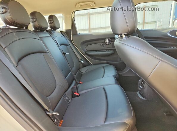WMWLN5C55H2E32909 2017 MINI COOPER Cream Rear seats view