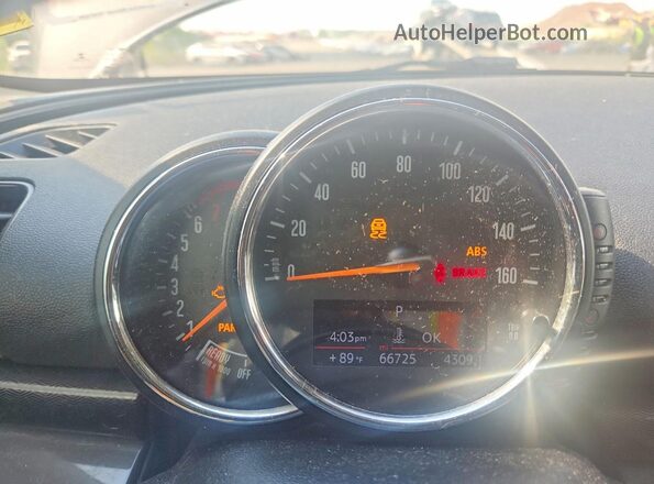 WMWLU1C37H2F28793 2017 MINI COOPER Gray ხელსაწყოთა პანელის ხედი