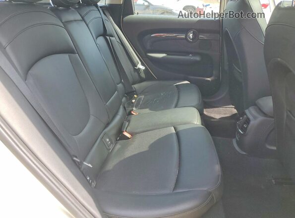 WMWLU5C56K2L31739 2019 MINI COOPER White Vista de los asientos traseros
