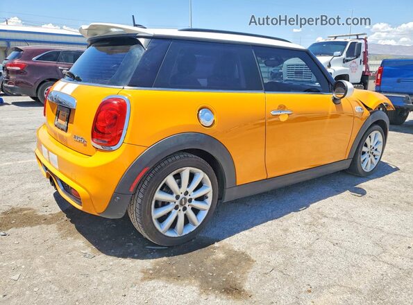 WMWXP7C33H2A46379 2017 MINI COOPER Оранжевый Задняя правая четверть