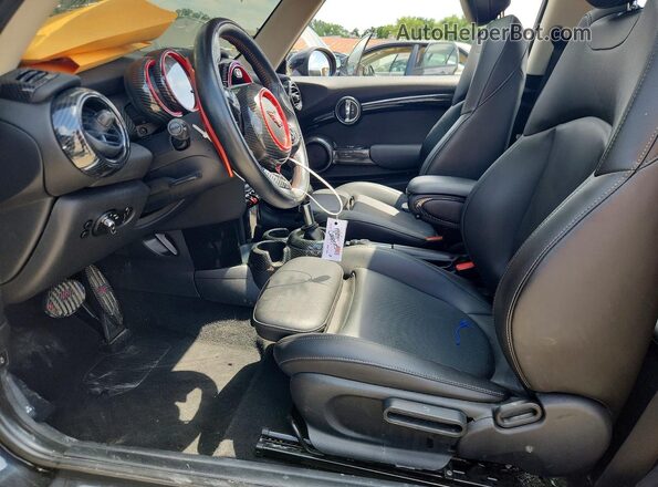 WMWXP7C55K2A54072 2019 MINI COOPER Черный Вид салона спереди