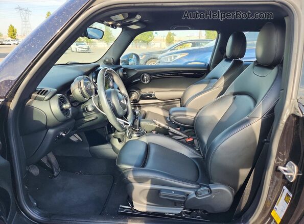 WMWXP7C56H2C61286 2017 MINI COOPER Black წინა სალონის ხედი