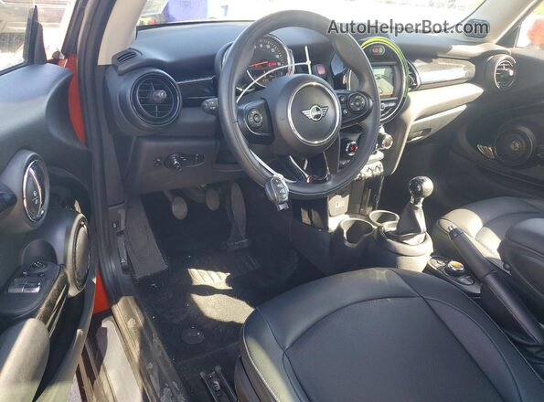 WMWXR3C08M2N75889 2021 MINI COOPER Orange Dashboard view