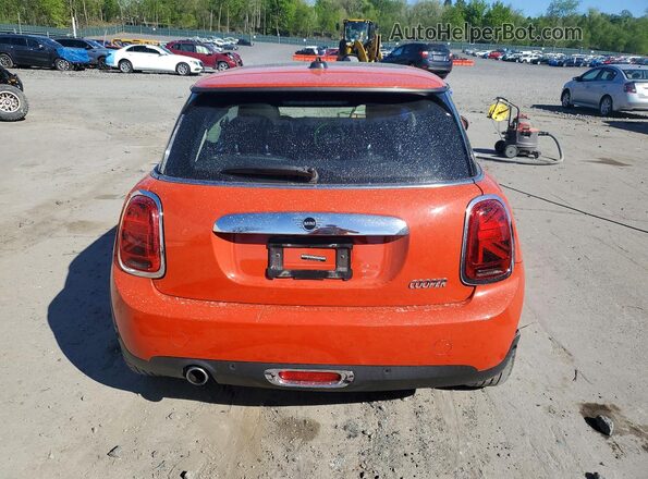 WMWXR3C08M2N75889 2021 MINI COOPER Orange Rear view