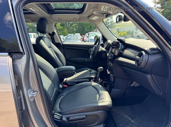 WMWXU1C51J2F79425 2018 MINI COOPER Silver 