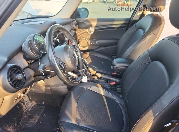 WMWXU7C08L2L60470 2020 MINI COOPER Gray Vista interior delantera