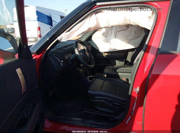 WMZ23GA05T7V20715 2026 MINI COUNTRYMAN Red Вид салону спереду