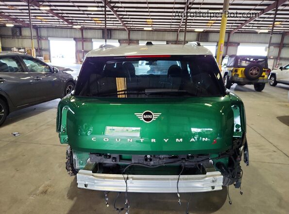WMZ23GA06S7R67696 2025 MINI COUNTRYMAN Green Widok z tyłu