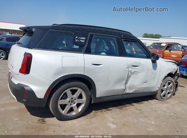 WMZ23GA06T7V30881 2026 MINI COUNTRYMAN White უკანა სალონის ხედი