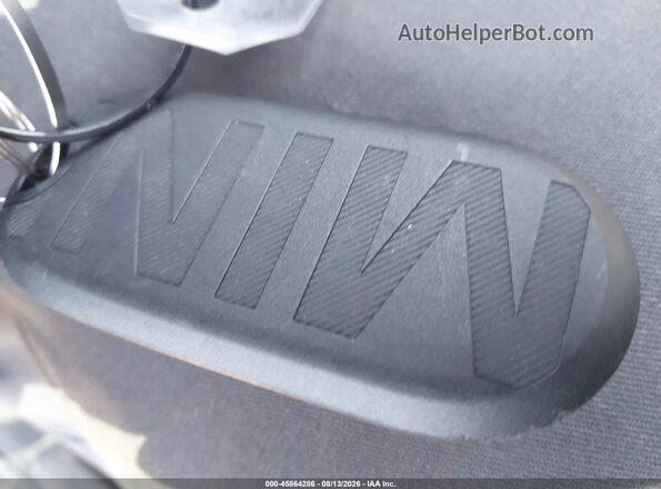 WMZ23GA06T7V30881 2026 MINI COUNTRYMAN White წინა პანელის ხედი