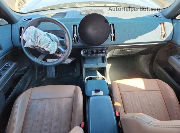 WMZ23GA07S7R49630 2025 MINI COUNTRYMAN Black Dashboard view