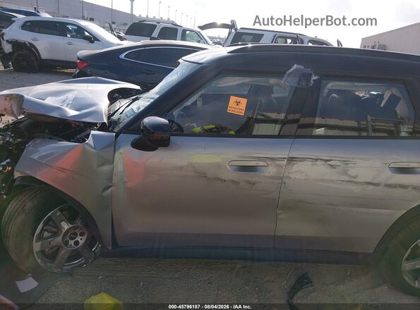 WMZ23GA09T7V28588 2026 MINI COUNTRYMAN Серебряный Панорамный вид салона 360°