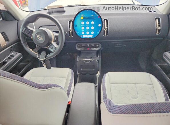 WMZ53GA08S7R63498 2025 MINI COUNTRYMAN Blue Vista del salpicadero