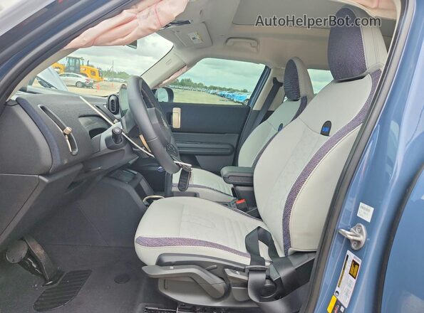 WMZ53GA08S7R63498 2025 MINI COUNTRYMAN Blue Vista interior delantera