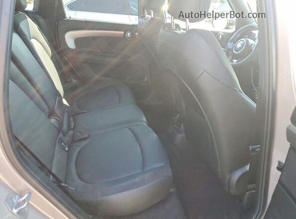 WMZ83BR07N3N98568 2022 MINI COOPER Gray Հետևի նստատեղերի տեսք