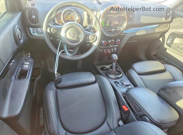 WMZYT3C58K3E97855 2019 MINI COOPER Черный Вид панели приборов