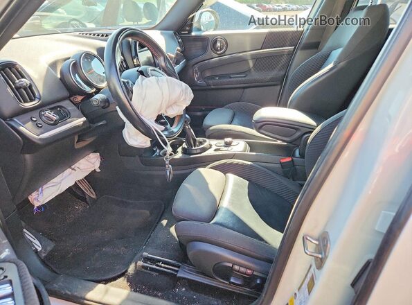 WMZYT5C30H3D78944 2017 MINI COOPER White Vista interior delantera