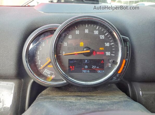 WMZYT5C31J3E59800 2018 MINI COOPER Red ხელსაწყოთა პანელის ხედი