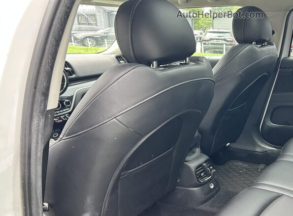 WMZYT5C32H3D81375 2017 MINI COUNTRYMAN  Vista de la etiqueta del VIN