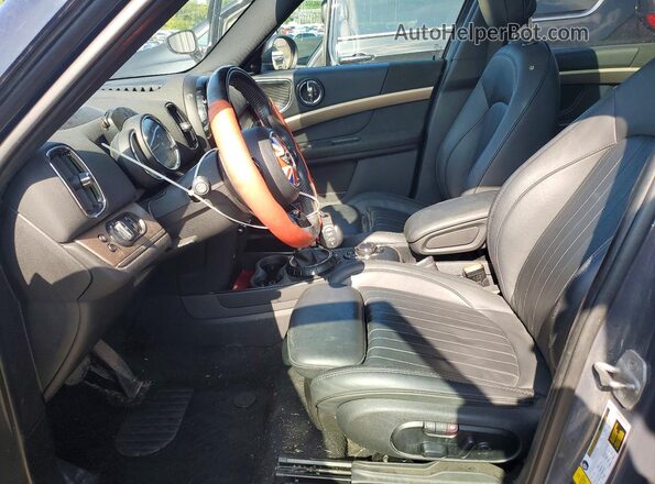 WMZYT5C3XH3D78756 2017 MINI COOPER Gray Dashboard view