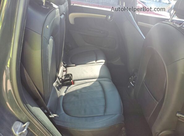 WMZYT5C3XH3D78756 2017 MINI COOPER Gray Rear interior view