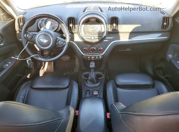 WMZYT5C3XJ3D82618 2018 MINI COOPER Зеленый Вид панели приборов