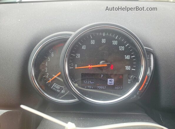 WMZYT5C50K3G92358 2019 MINI COOPER Green Instrument cluster view