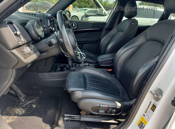 WMZYU7C58K3F93439 2019 MINI COOPER White Vista interior delantera