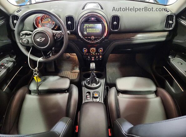 WMZYV5C3XJ3E02957 2018 MINI COOPER Blue Առջևի վահանակի տեսք