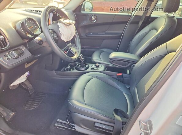 WMZYW3C05L3L02059 2020 MINI COOPER White Front interior view
