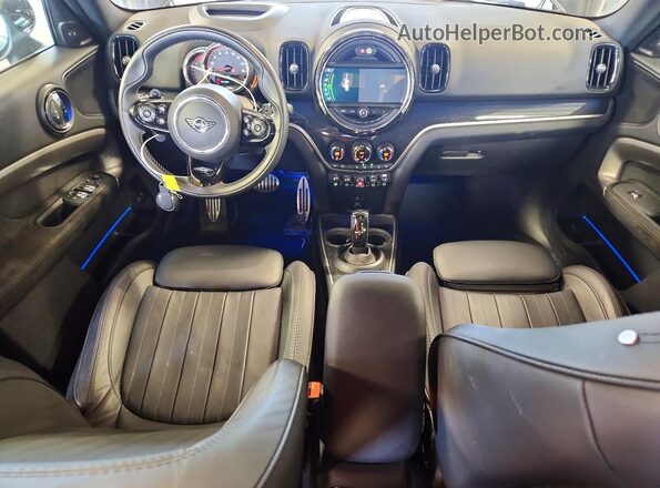 WMZYZ9C03L3L37211 2020 MINI COOPER Black Առջևի վահանակի տեսք