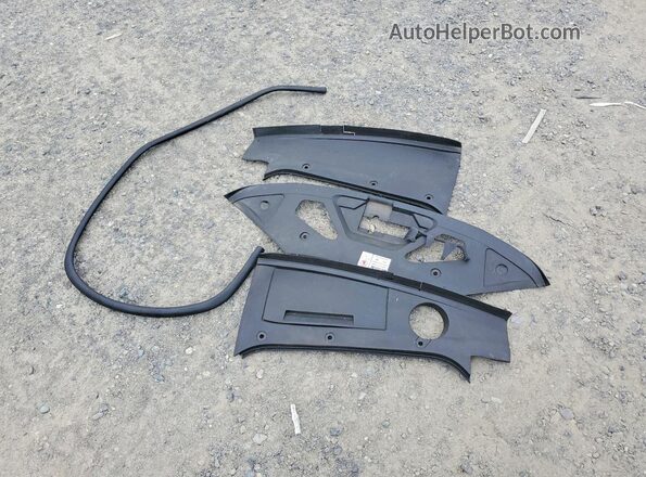 WP0AA2A74LL104079 2020 PORSCHE PANAMERA Серебряный Вид наклейки с VIN-кодом