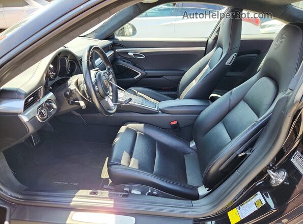 WP0AA2A91HS107018 2017 PORSCHE 911 Black Widok wnętrza z przodu